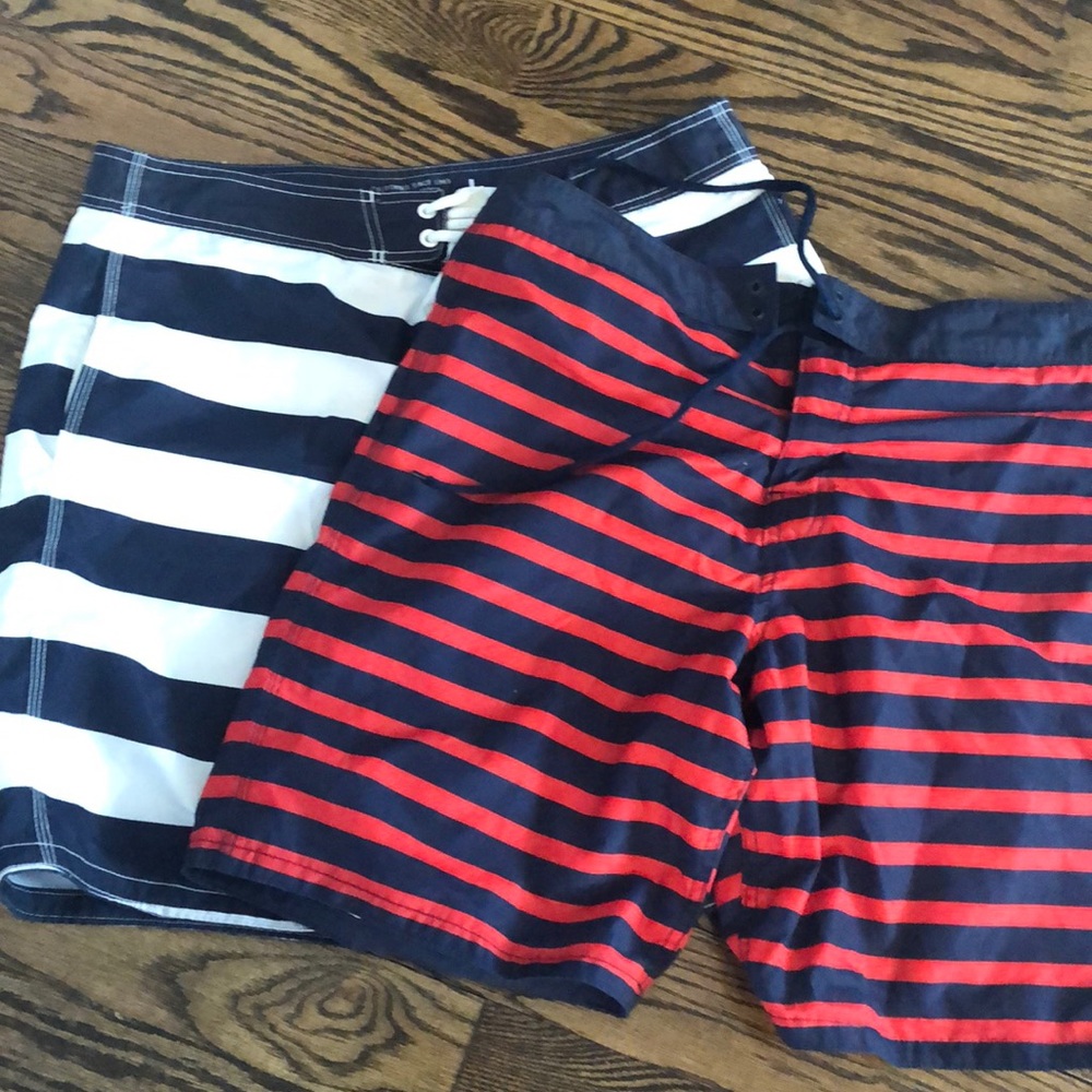 Gap men’s bathing suit (2)